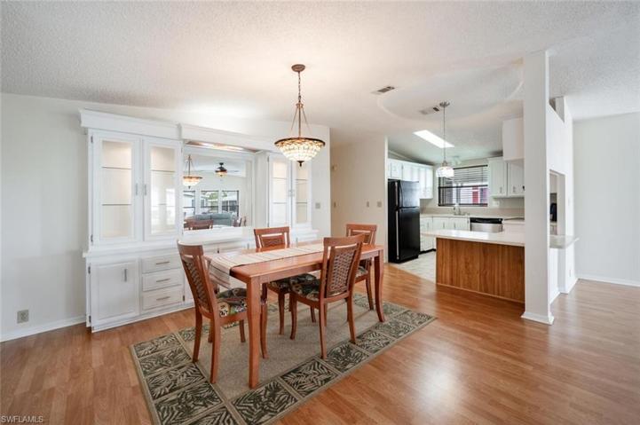 140 Arctic WAY E # 140, NAPLES FL 34104