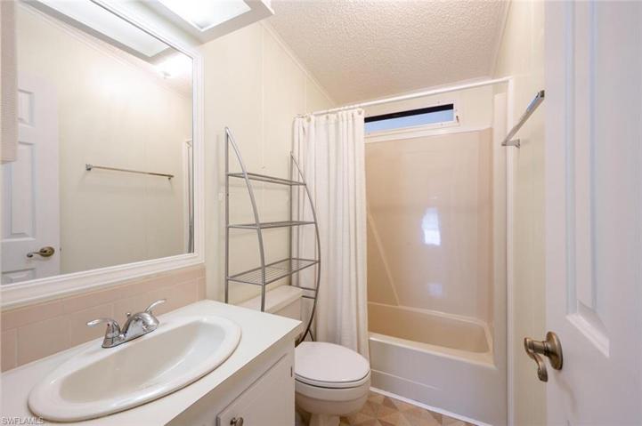 140 Arctic WAY E # 140, NAPLES FL 34104