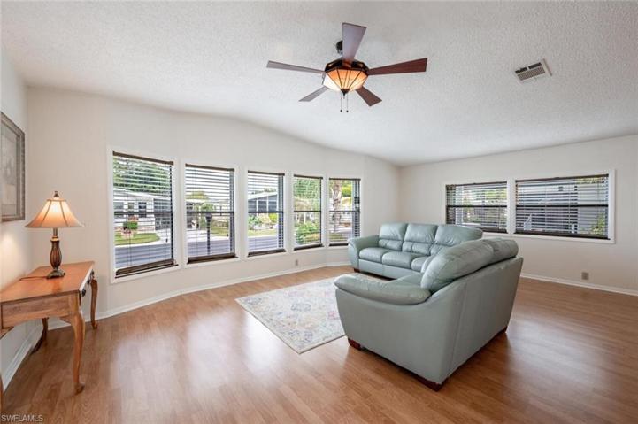 140 Arctic WAY E # 140, NAPLES FL 34104