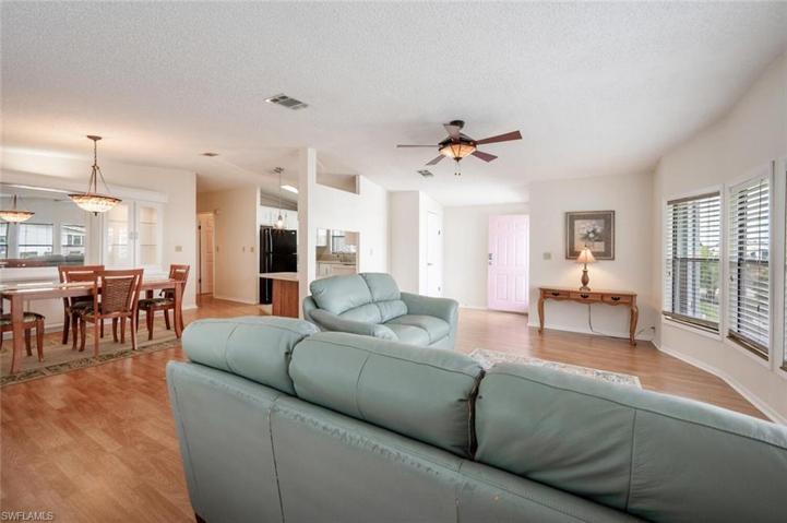 140 Arctic WAY E # 140, NAPLES FL 34104