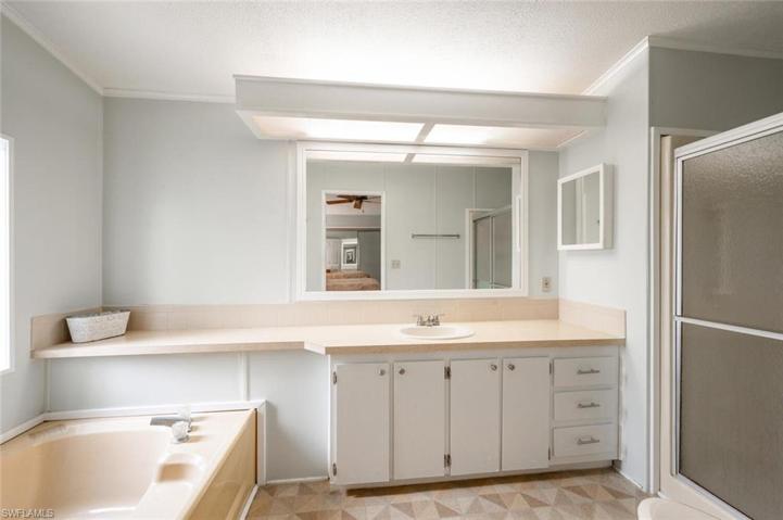 140 Arctic WAY E # 140, NAPLES FL 34104