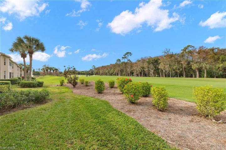 2925 Cypress Trace CIR # 202, NAPLES FL 34119