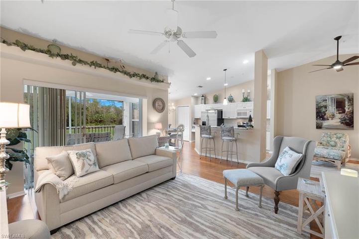 2925 Cypress Trace CIR # 202, NAPLES FL 34119