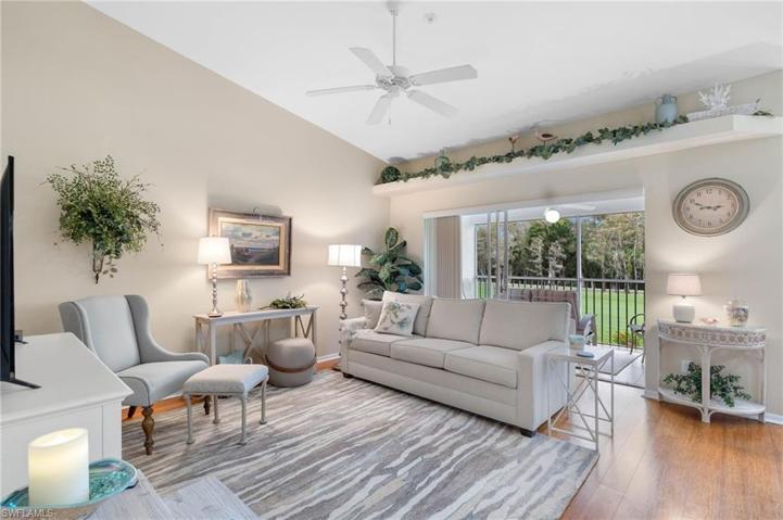 2925 Cypress Trace CIR # 202, NAPLES FL 34119