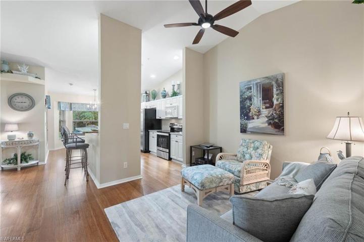 2925 Cypress Trace CIR # 202, NAPLES FL 34119