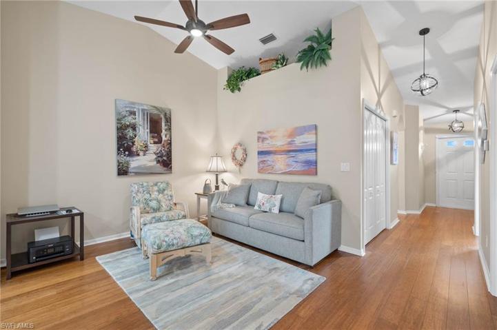 2925 Cypress Trace CIR # 202, NAPLES FL 34119