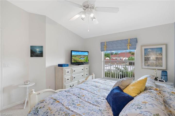 2925 Cypress Trace CIR # 202, NAPLES FL 34119