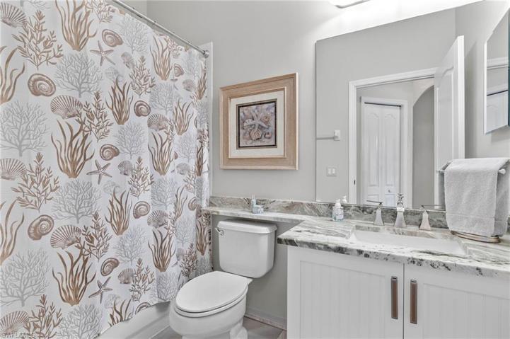2925 Cypress Trace CIR # 202, NAPLES FL 34119