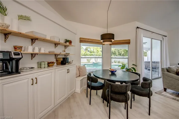 2839 Cape Coral Pkwy W, Cape Coral Fl 33914