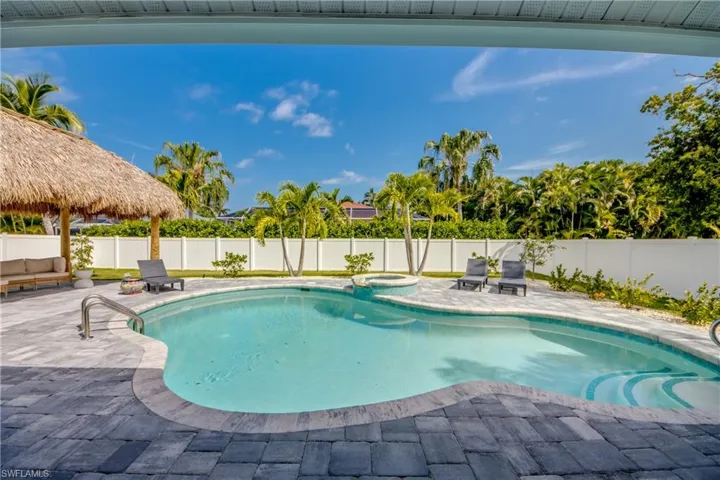 2839 Cape Coral Pkwy W, Cape Coral Fl 33914