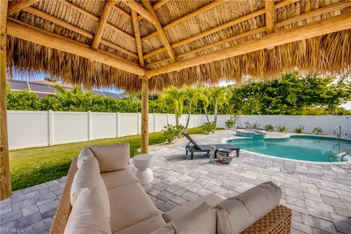 2839 Cape Coral Pkwy W, Cape Coral Fl 33914
