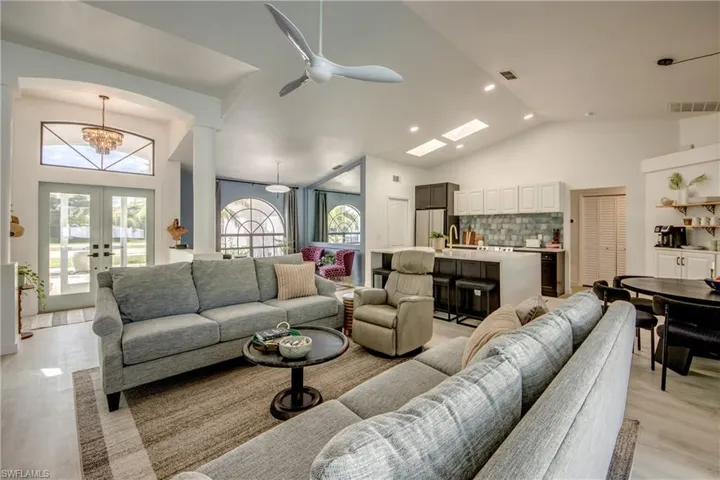 2839 Cape Coral Pkwy W, Cape Coral Fl 33914