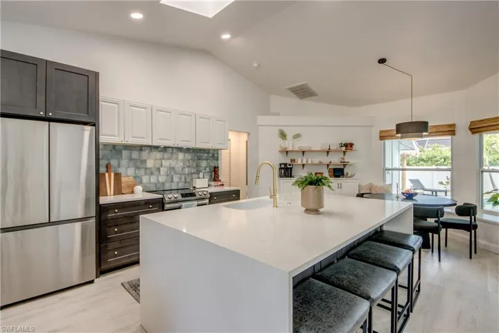 2839 Cape Coral Pkwy W, Cape Coral Fl 33914