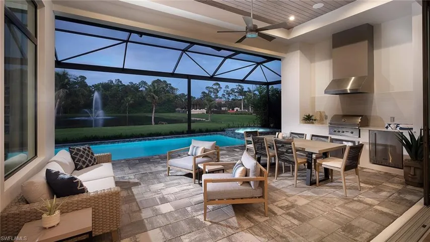 2938 Coco Lakes Dr, Naples, Florida 34105