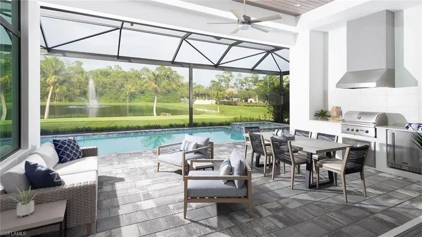 2938 Coco Lakes Dr, Naples, Florida 34105