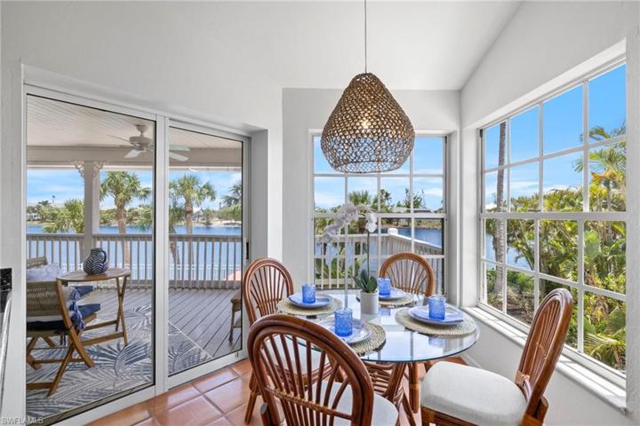 Breakfast Nook