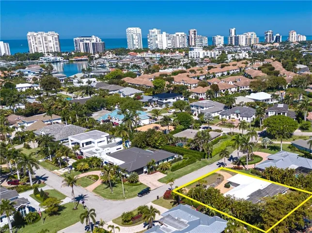 Close to Venetian Village boutiques and restaurants