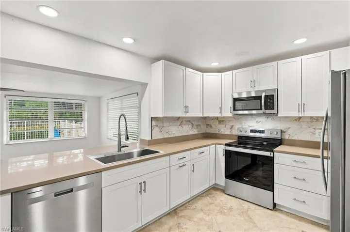 27268 Jolly Roger Ln, Bonita Springs, Florida 34135