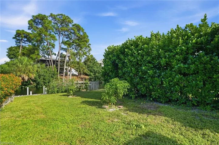 27268 Jolly Roger Ln, Bonita Springs, Florida 34135