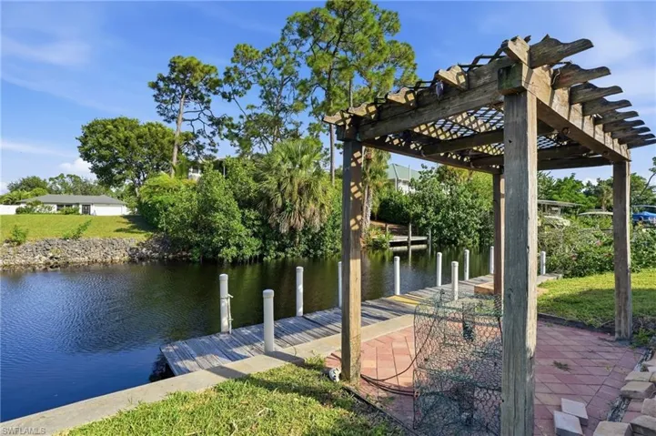 27268 Jolly Roger Ln, Bonita Springs, Florida 34135