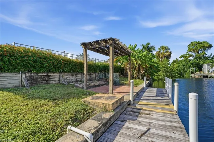 27268 Jolly Roger Ln, Bonita Springs, Florida 34135