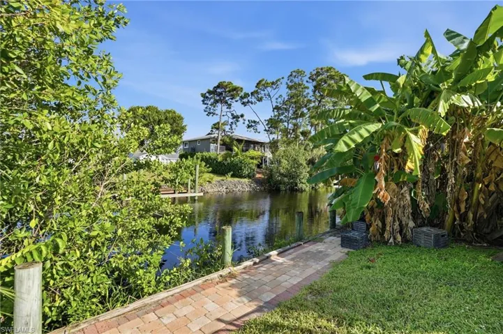 27268 Jolly Roger Ln, Bonita Springs, Florida 34135