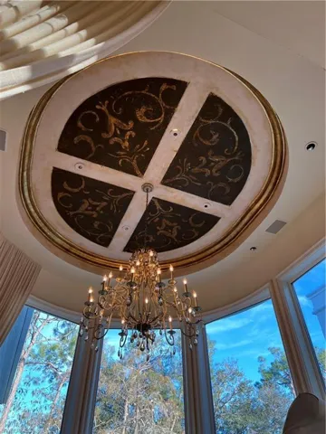 Dining Room Ceiling