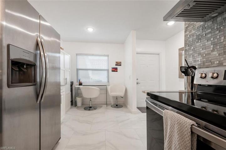 416 Valerie WAY # 101, NAPLES FL 34104
