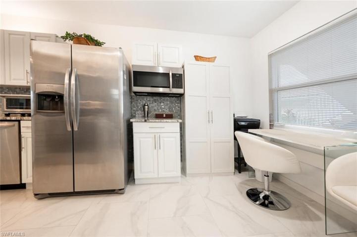 416 Valerie WAY # 101, NAPLES FL 34104