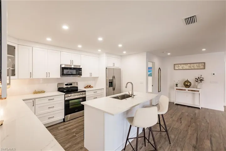 27136  Edenbridge  CT, Bonita Springs, FL 34135