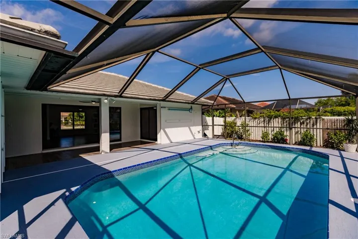 27136  Edenbridge  CT, Bonita Springs, FL 34135