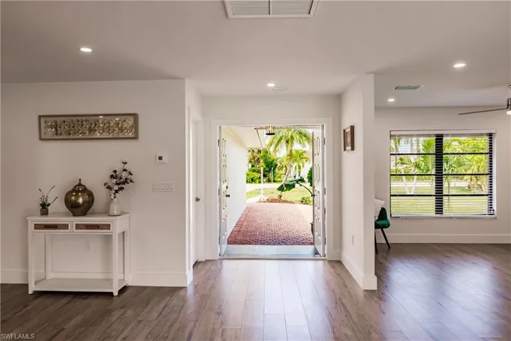 27136  Edenbridge  CT, Bonita Springs, FL 34135