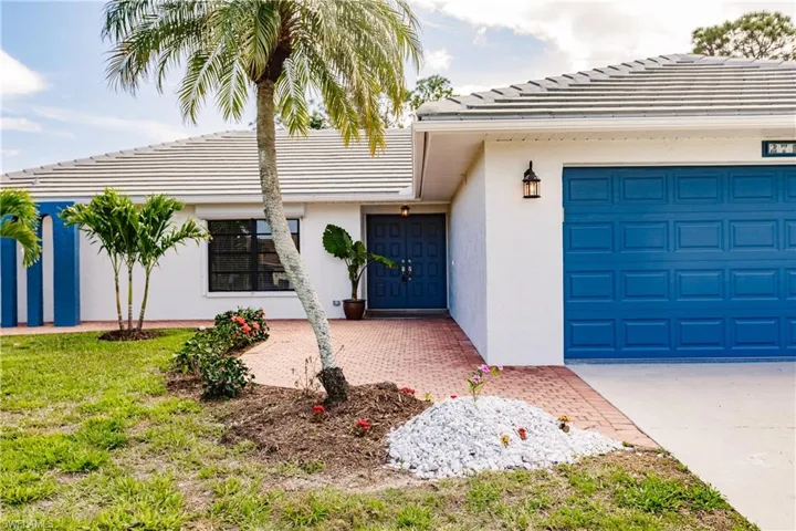 27136  Edenbridge  CT, Bonita Springs, FL 34135