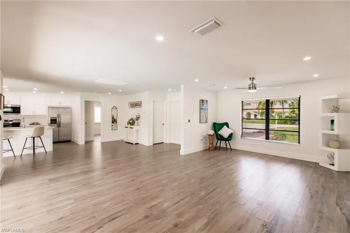 27136  Edenbridge  CT, Bonita Springs, FL 34135