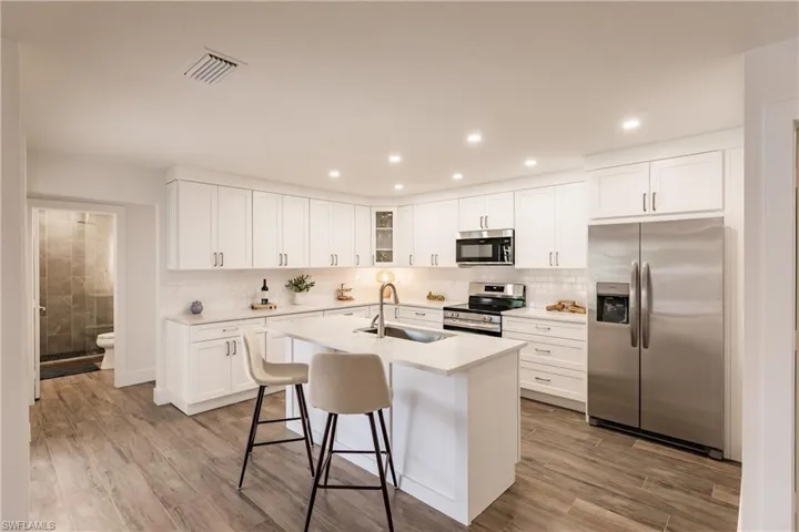 27136  Edenbridge  CT, Bonita Springs, FL 34135