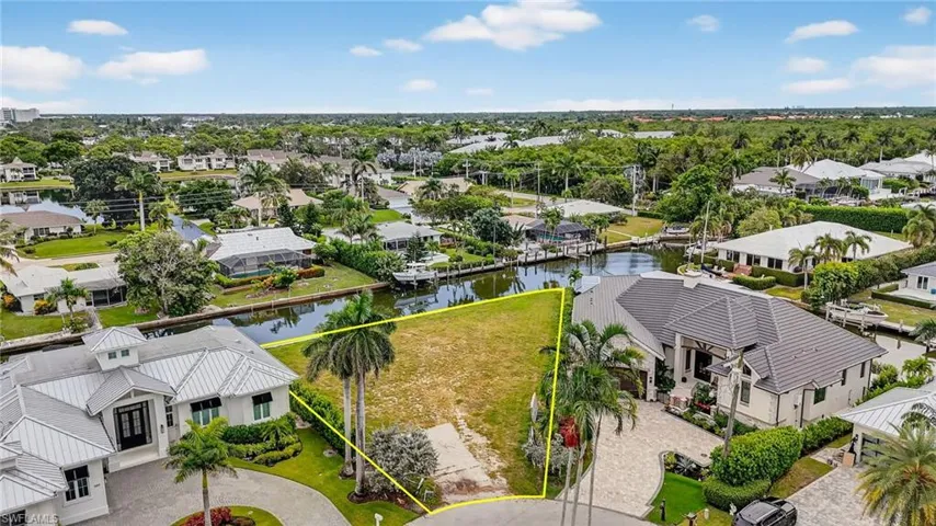 1693 Bonita Ct, Naples, Florida 34102