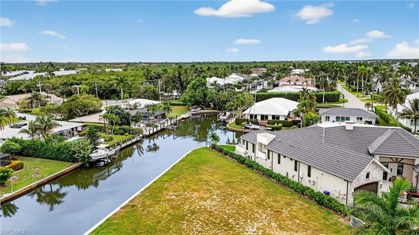 1693 Bonita Ct, Naples, Florida 34102