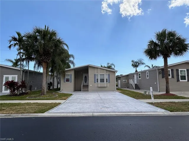 1307 Silver Lakes Blvd, Naples, Florida 34114