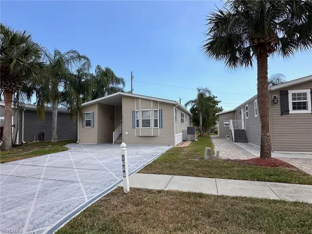 1307 Silver Lakes Blvd, Naples, Florida 34114