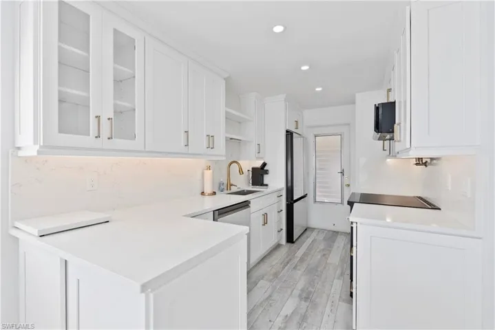 1300 Gulf Shore Blvd N 703, Naples, Florida 34102