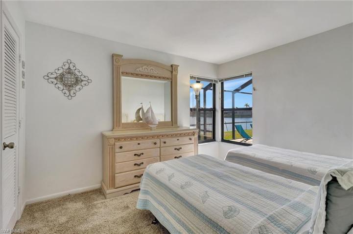 3rd Bedroom with Walk-in Closet & Lake View!