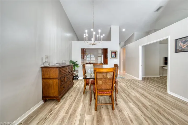 677  Captn Kate  CT, Naples, FL 34110