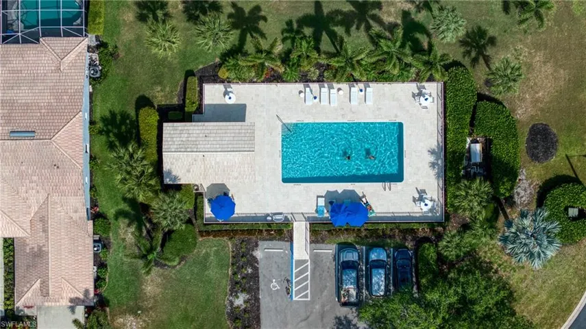 677  Captn Kate  CT, Naples, FL 34110
