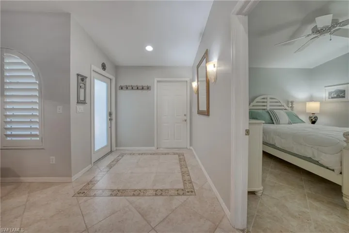 677  Captn Kate  CT, Naples, FL 34110