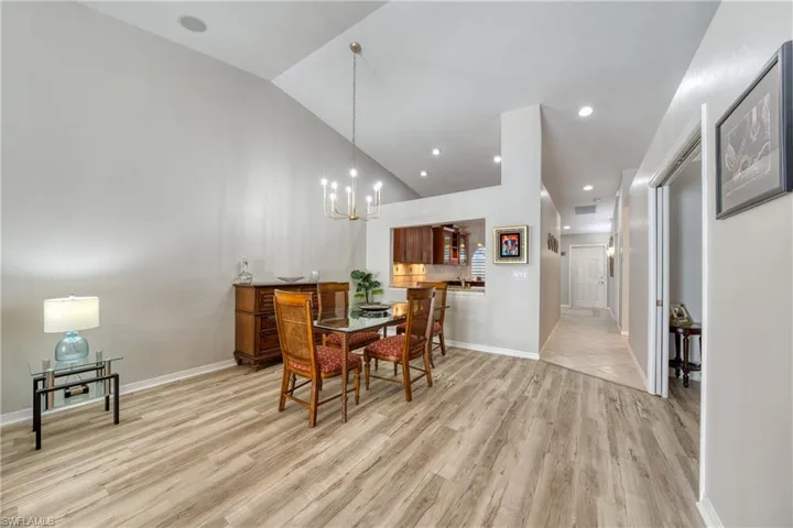 677  Captn Kate  CT, Naples, FL 34110