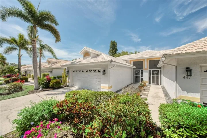 677  Captn Kate  CT, Naples, FL 34110