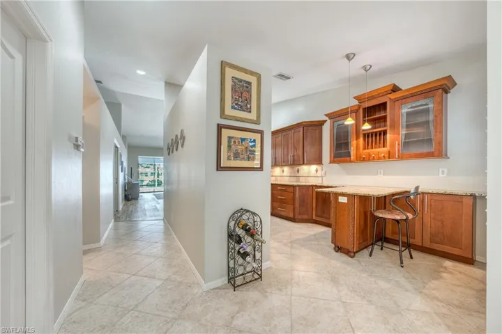 677  Captn Kate  CT, Naples, FL 34110