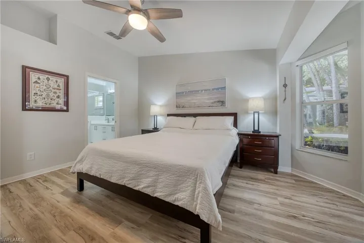 677  Captn Kate  CT, Naples, FL 34110