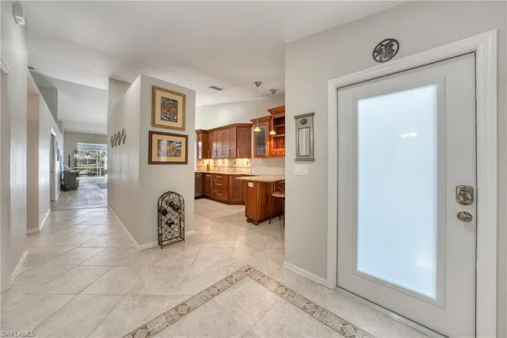 677  Captn Kate  CT, Naples, FL 34110