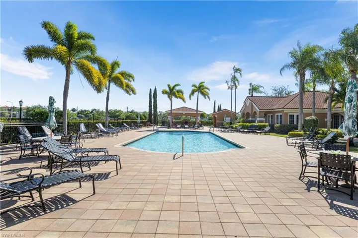 1835  Florida Club  CIR, Naples, FL 34112